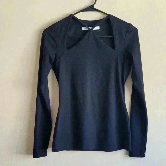 Susana monaco black long sleeve Cut-out Neckline Blouse size small - Picture 9 of 11